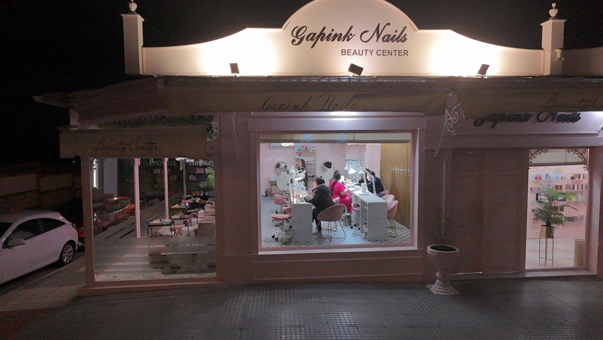 Vista exterior del local de Gapink Nails